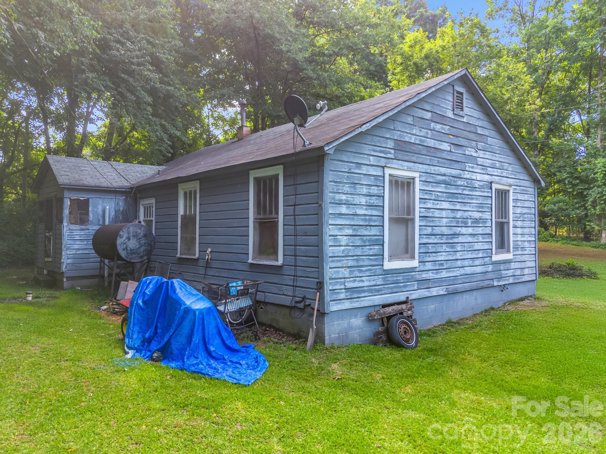 126 Bittle Street — Forest City