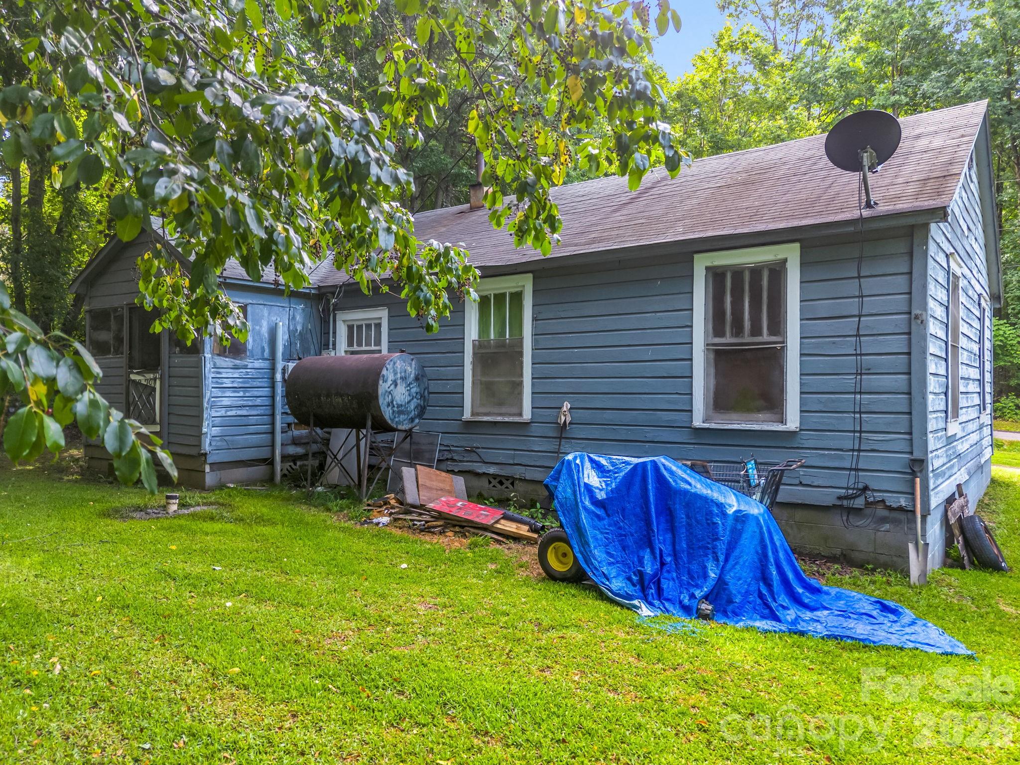 126 Bittle Street — Forest City