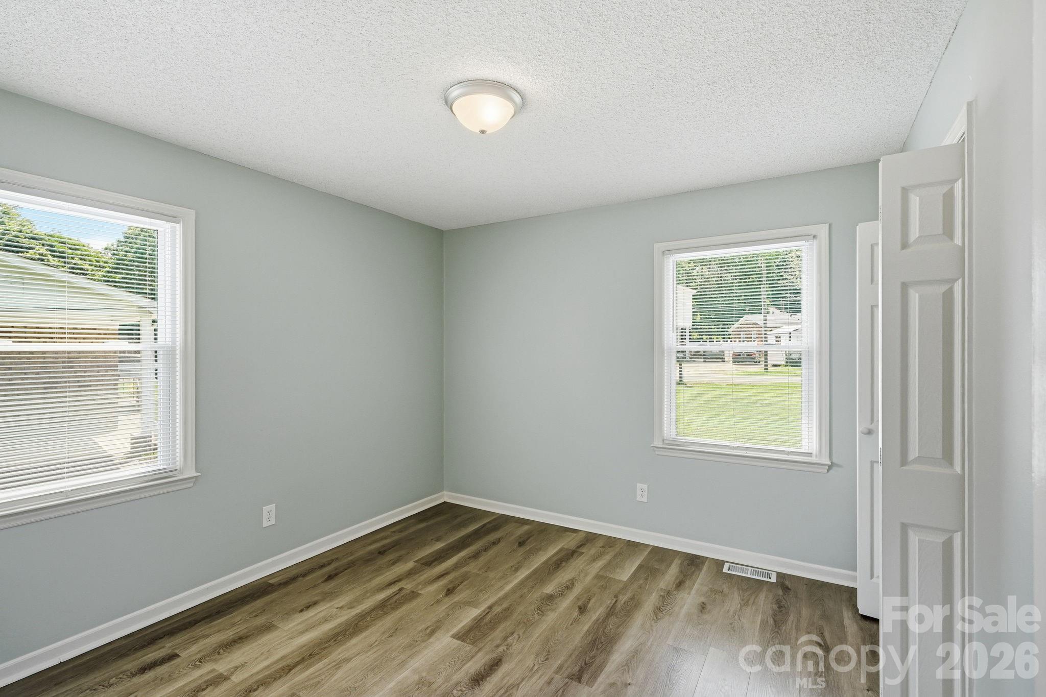 5008 Sea Oates Lane — Bessemer City