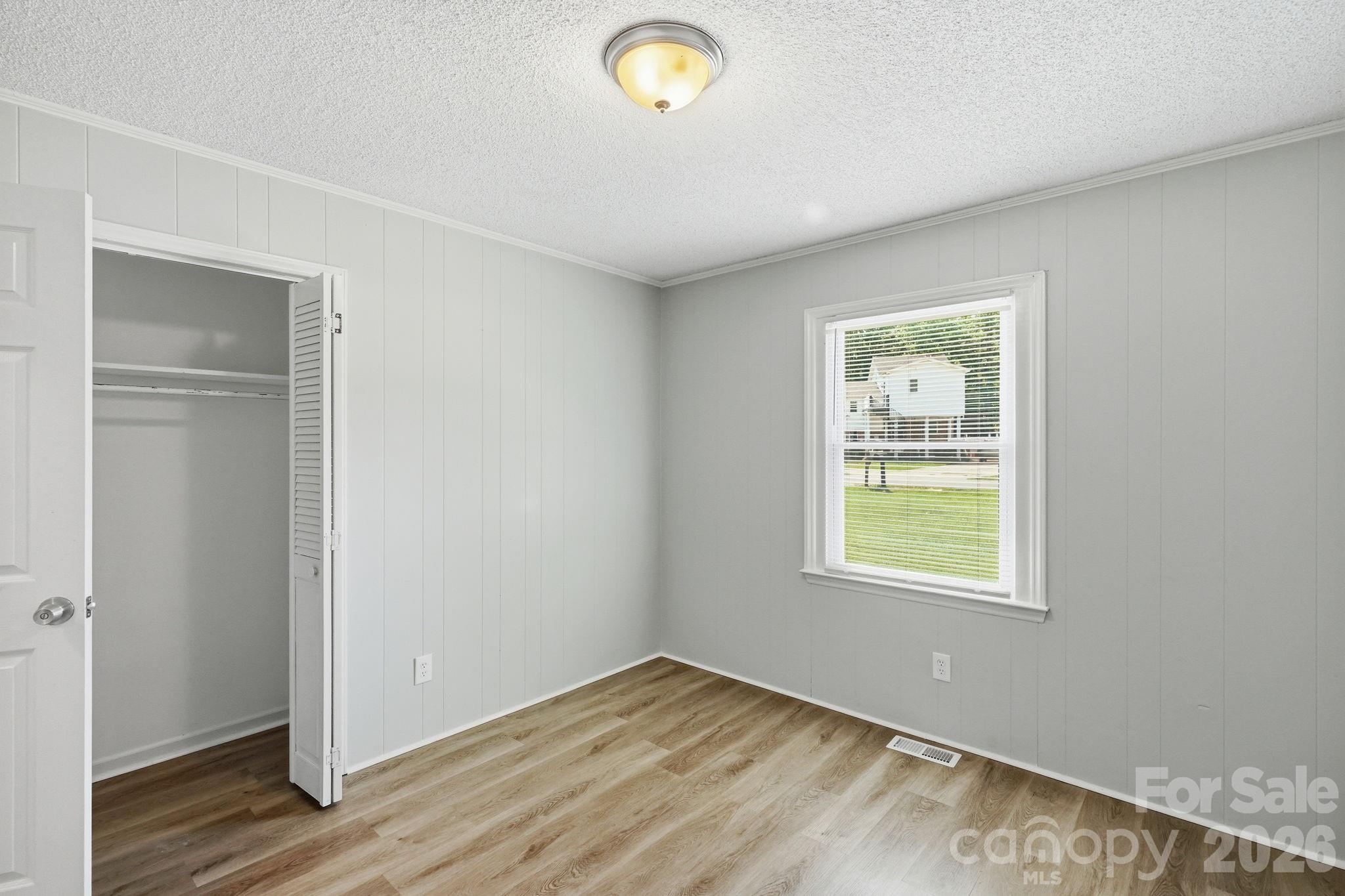 5008 Sea Oates Lane — Bessemer City