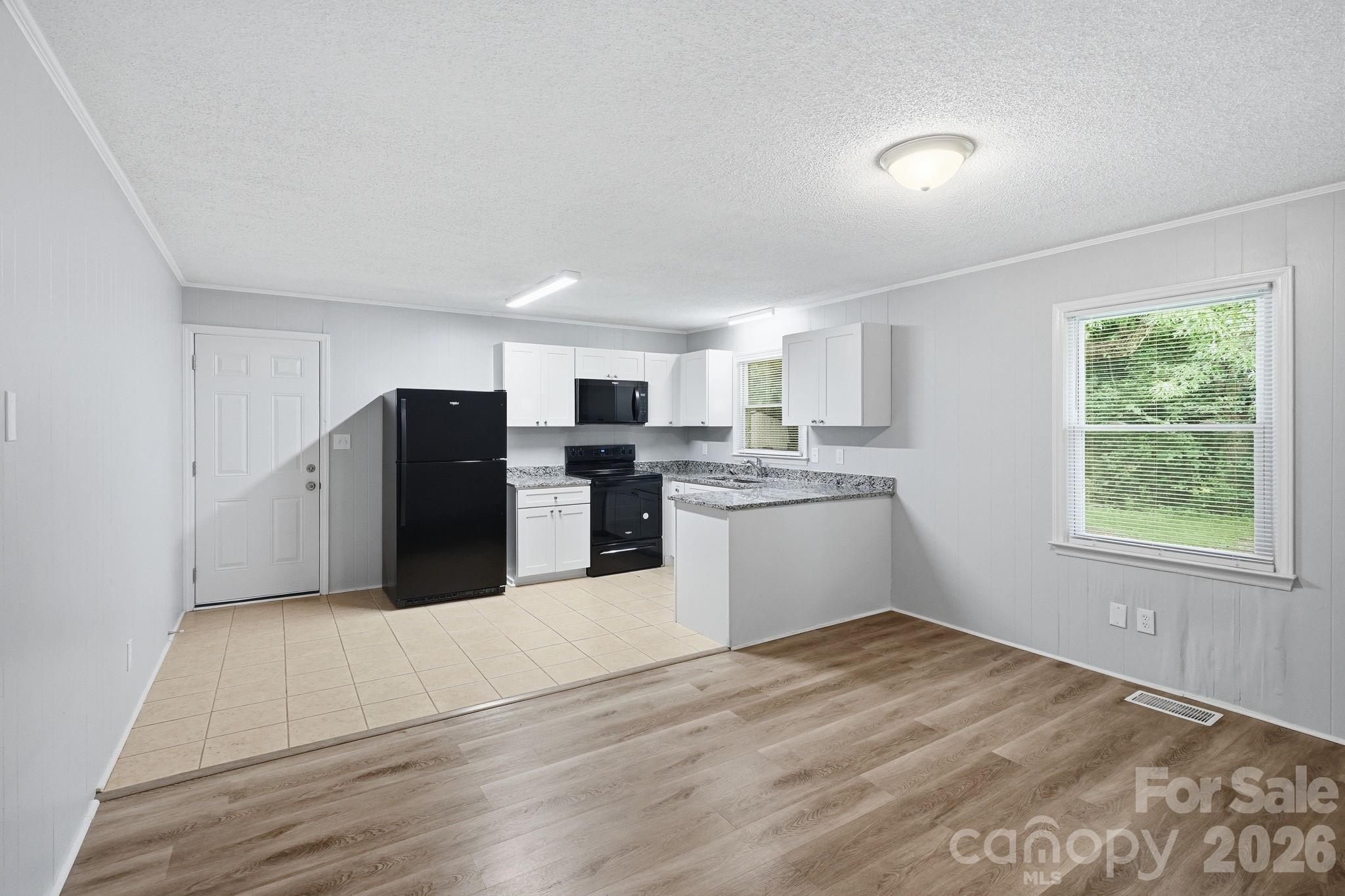 5008 Sea Oates Lane — Bessemer City
