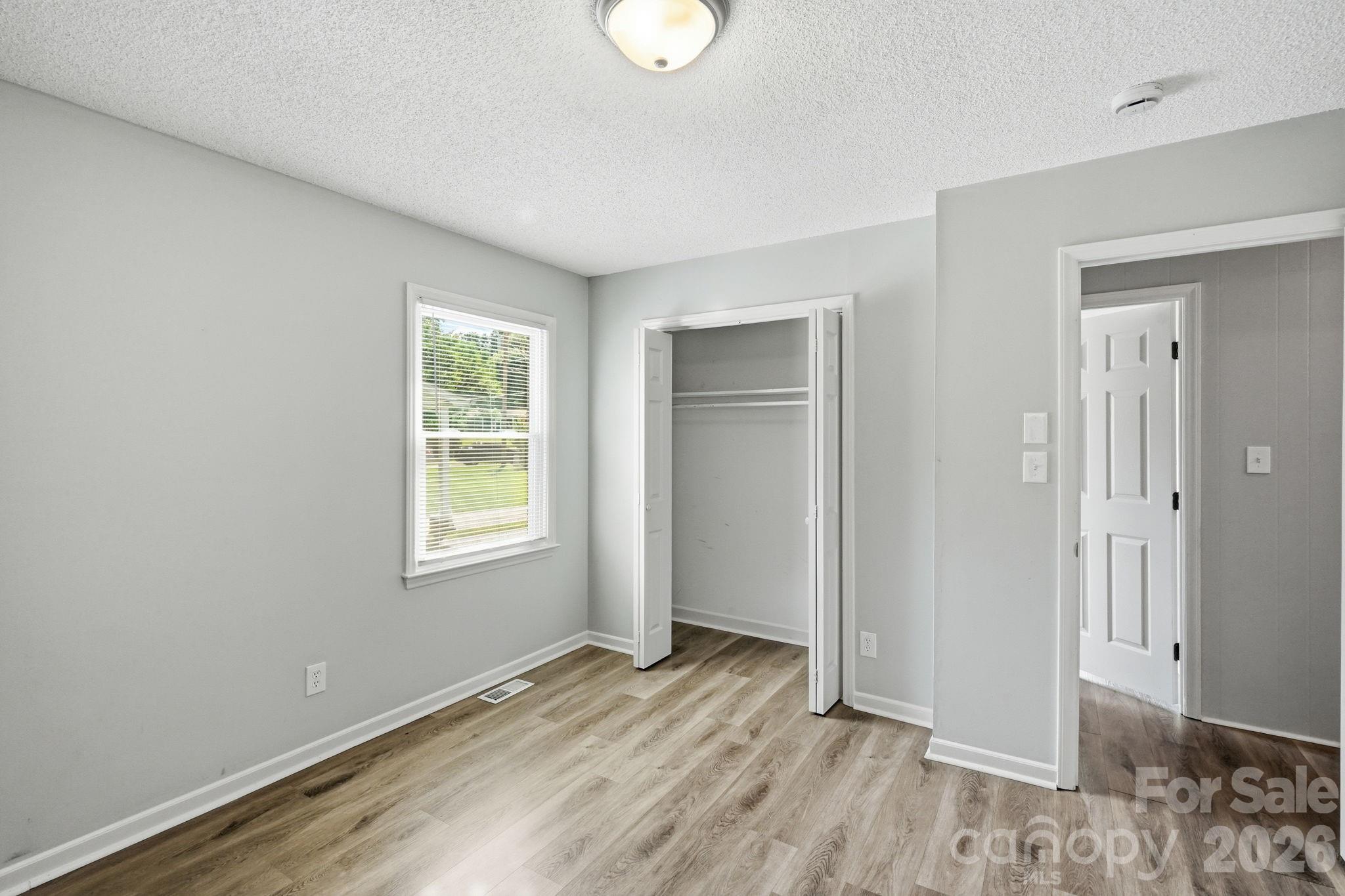 5008 Sea Oates Lane — Bessemer City
