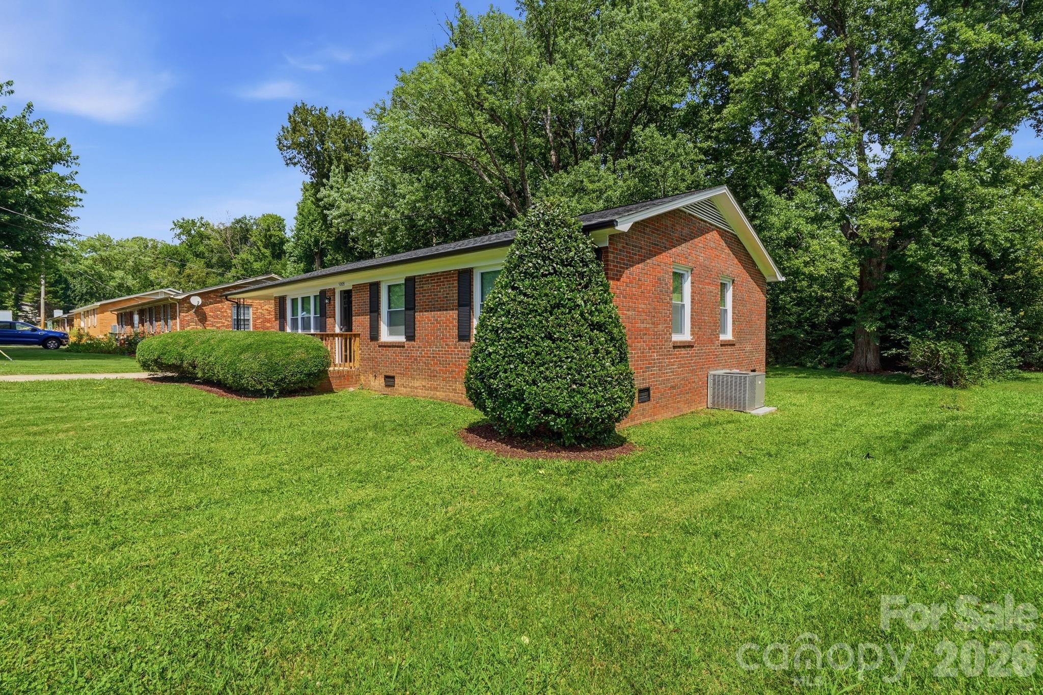 5008 Sea Oates Lane — Bessemer City