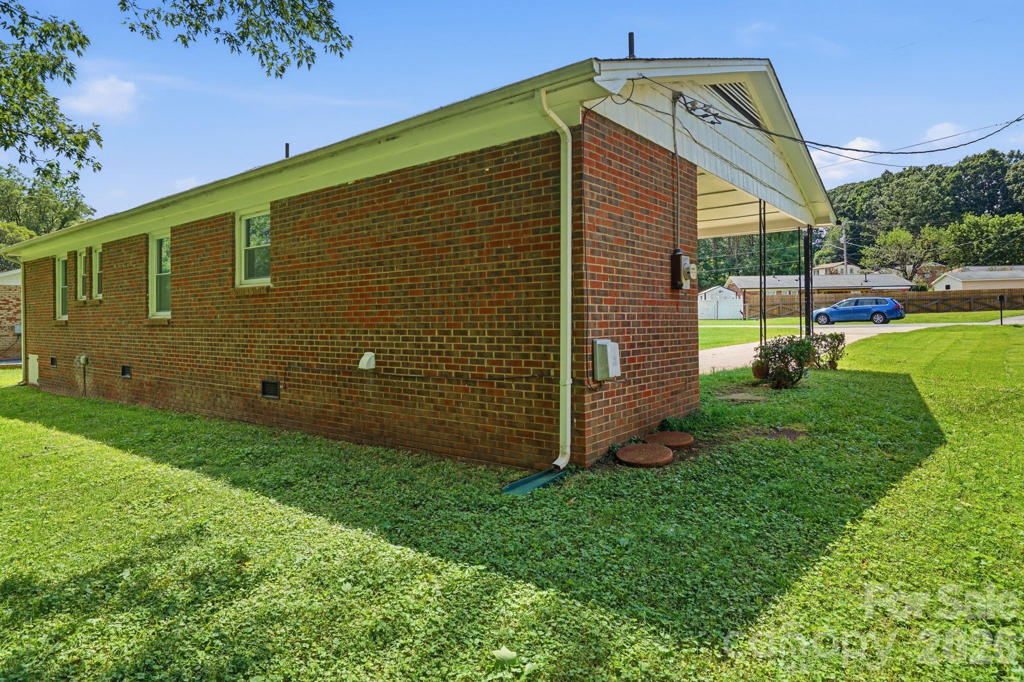 5008 Sea Oates Lane — Bessemer City