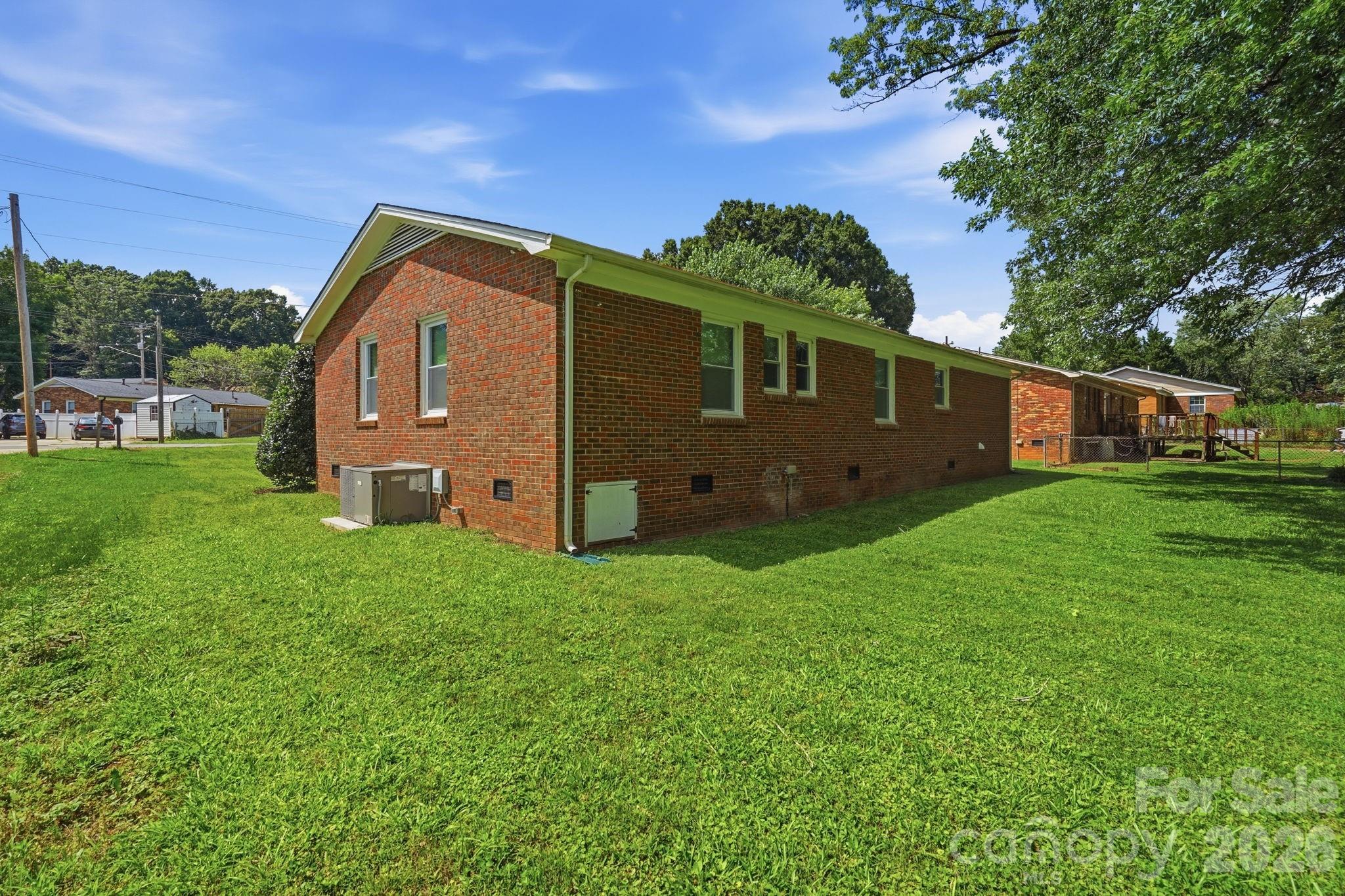 5008 Sea Oates Lane — Bessemer City