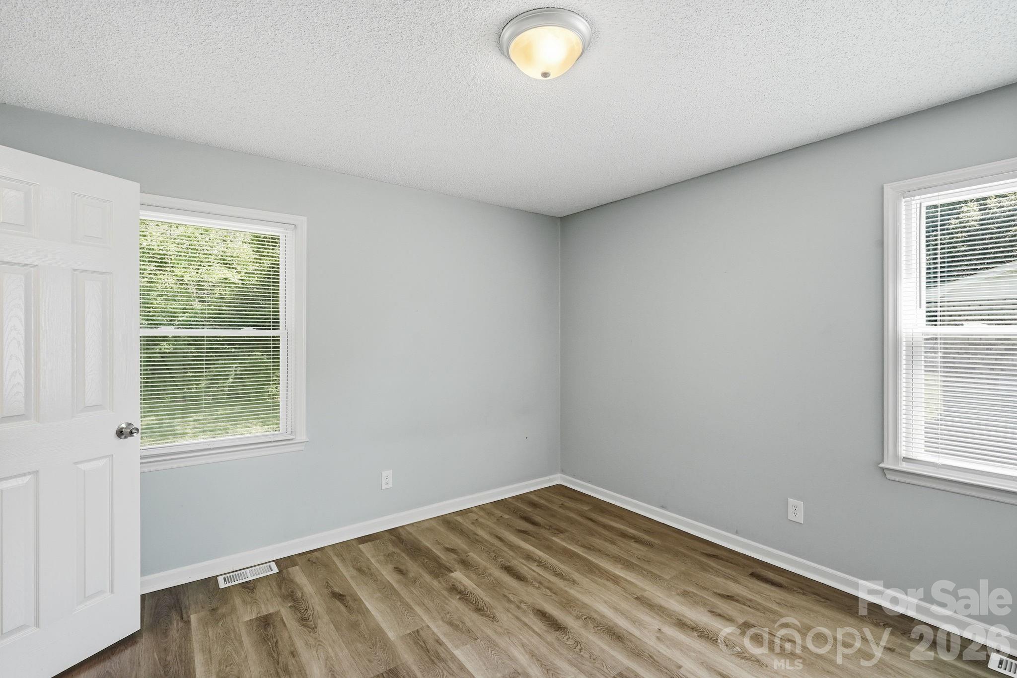 5008 Sea Oates Lane — Bessemer City