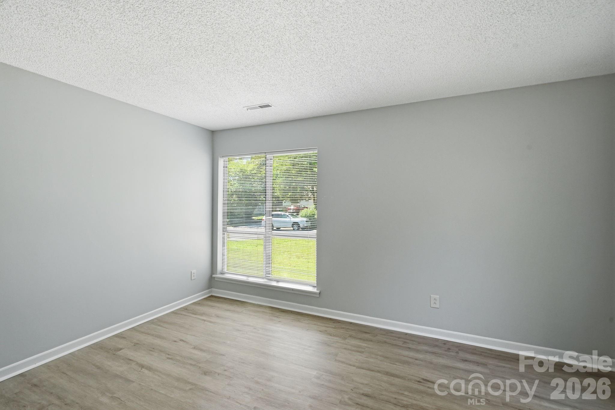 11813 Moonridge Drive — Charlotte