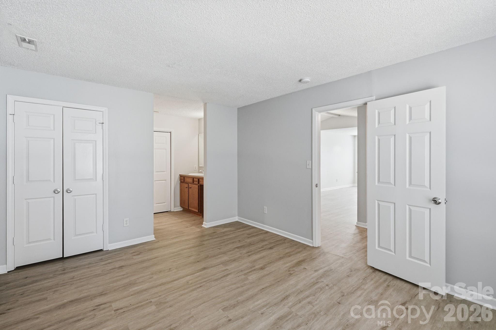 11813 Moonridge Drive — Charlotte