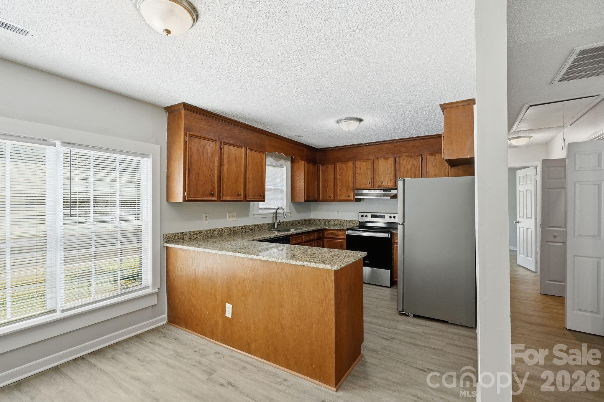 11813 Moonridge Drive — Charlotte