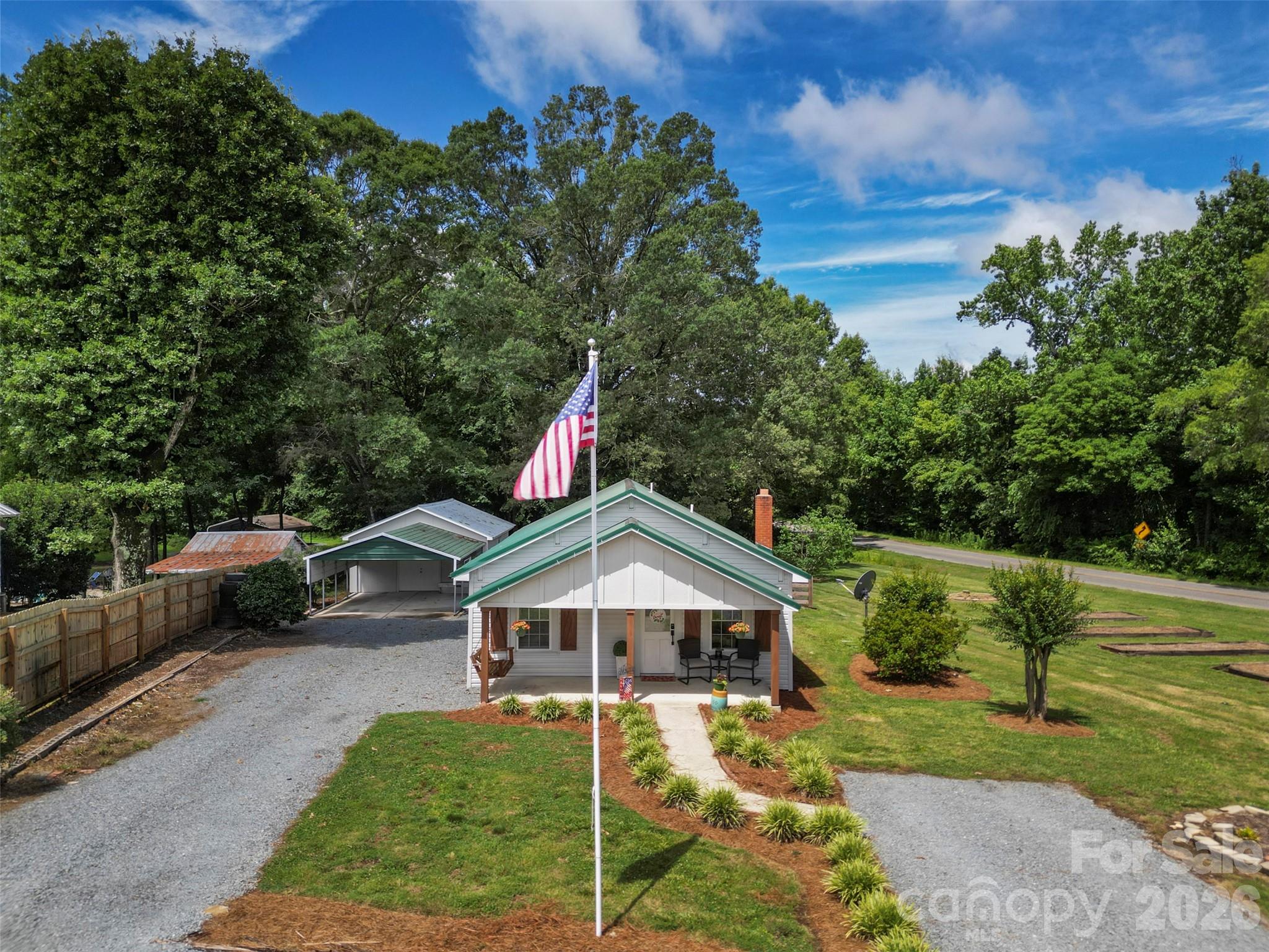 6121 Sikes Mill Road — Monroe