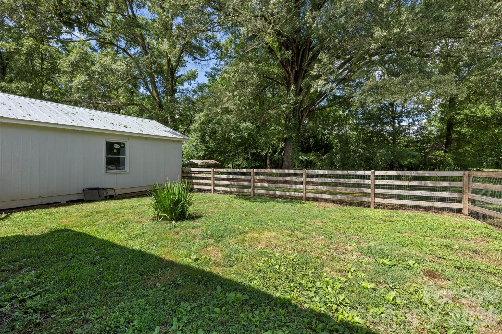6121 Sikes Mill Road — Monroe