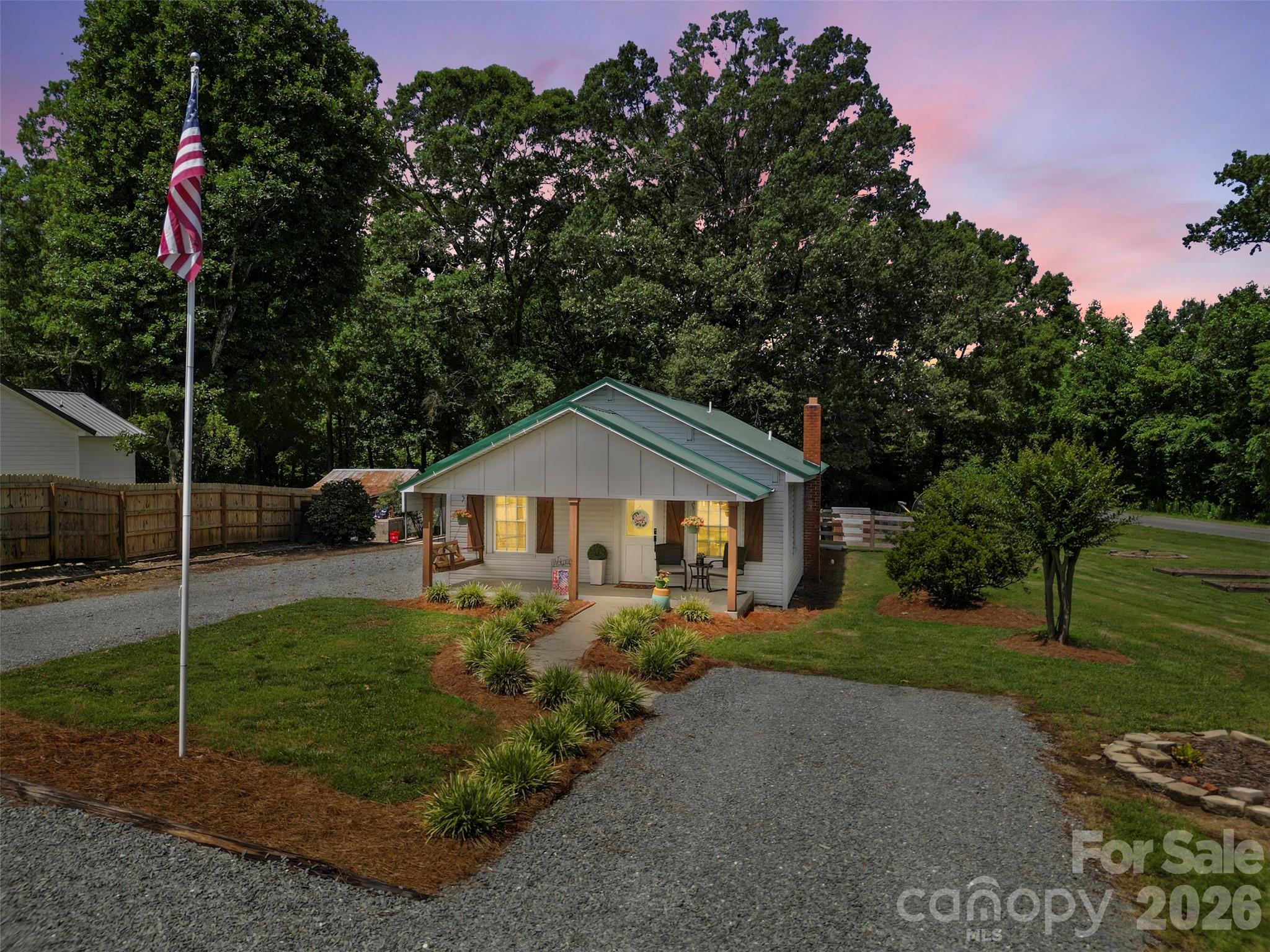 6121 Sikes Mill Road — Monroe