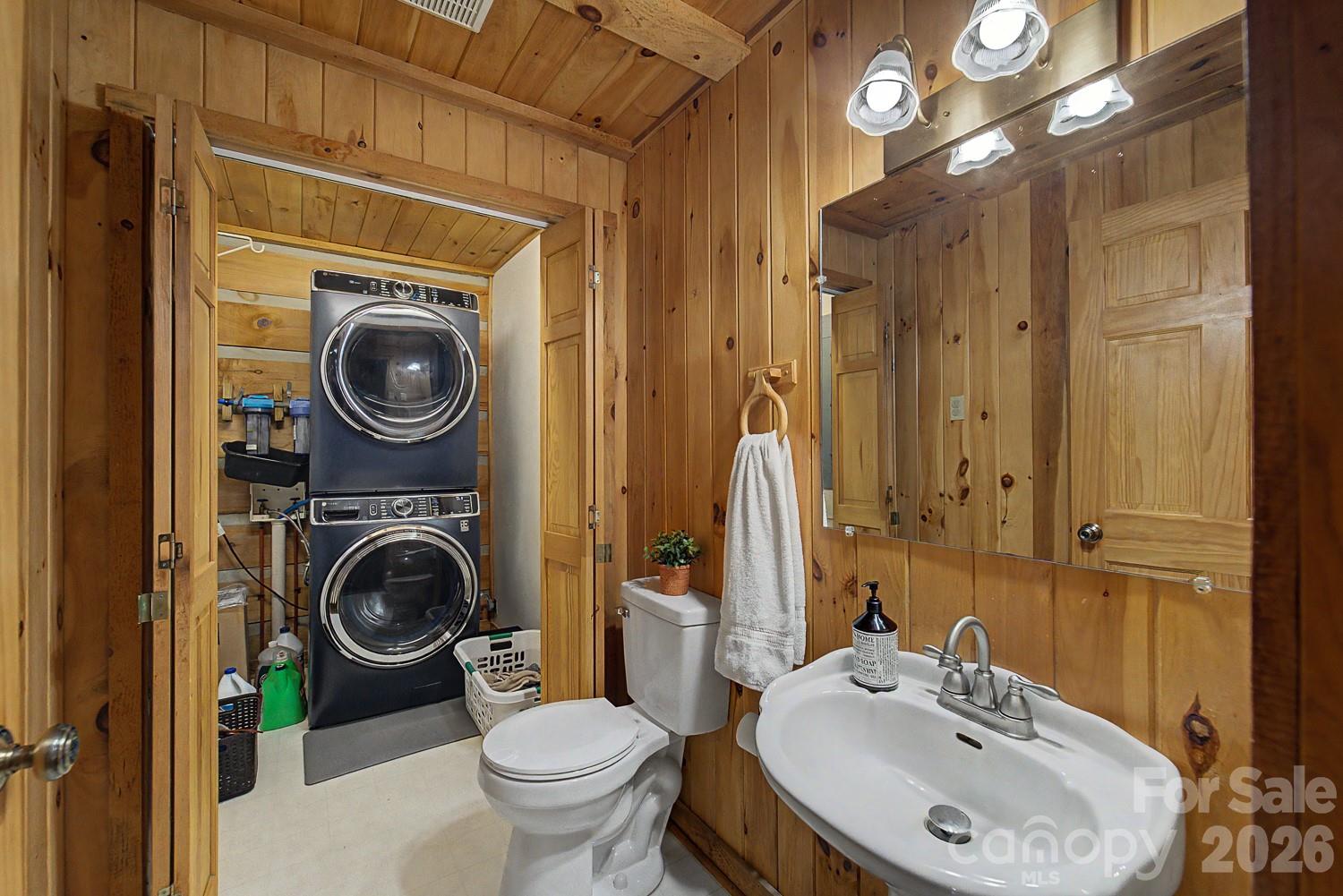 538 East Fork Road — Sylva