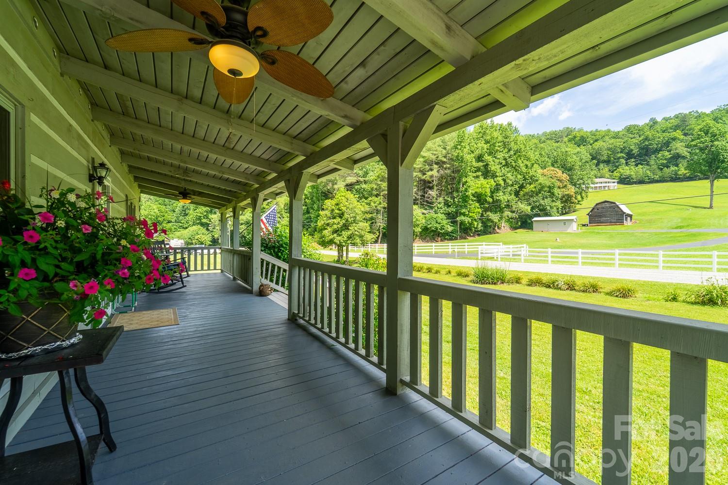 538 East Fork Road — Sylva