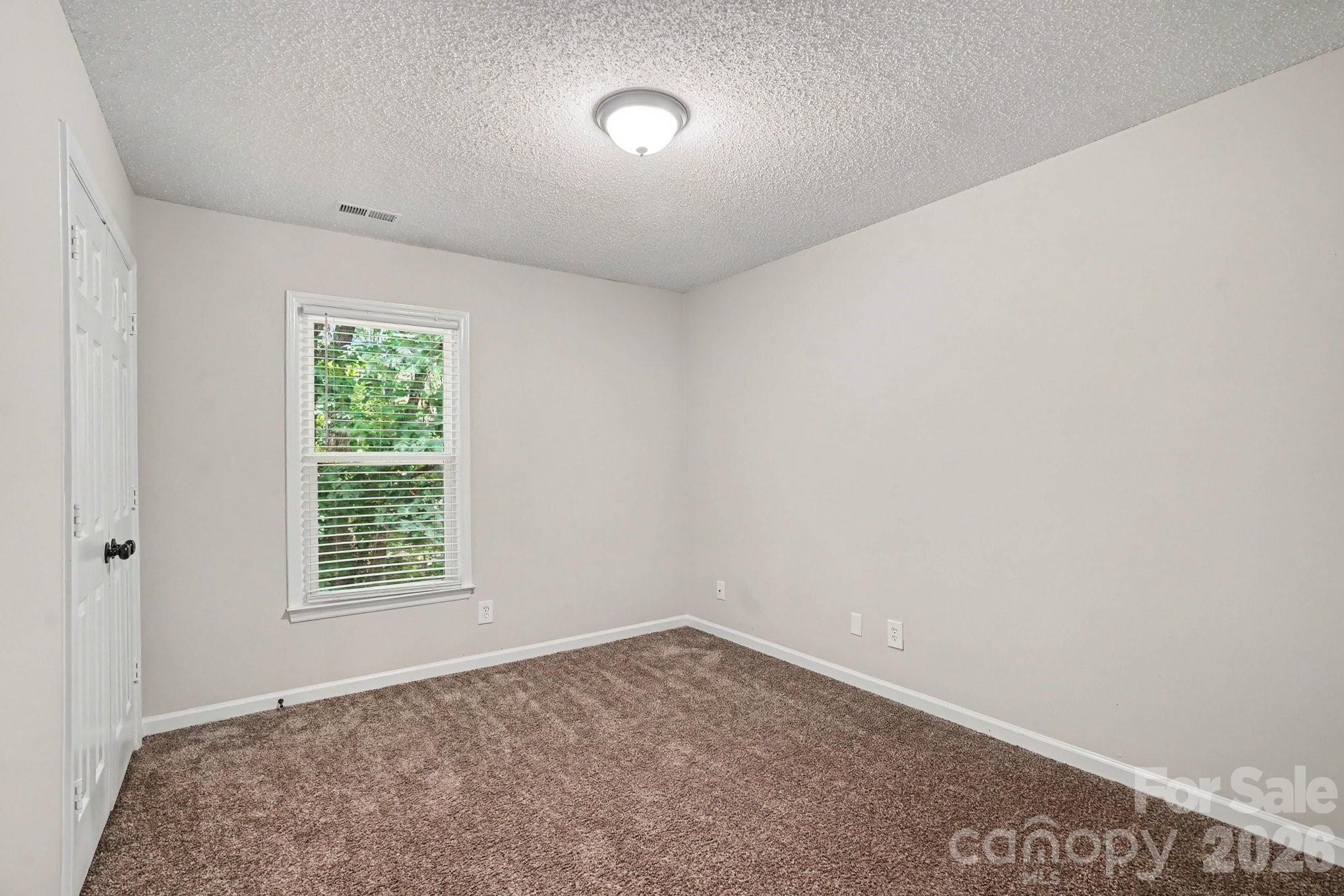 9604 Newby Lane — Matthews