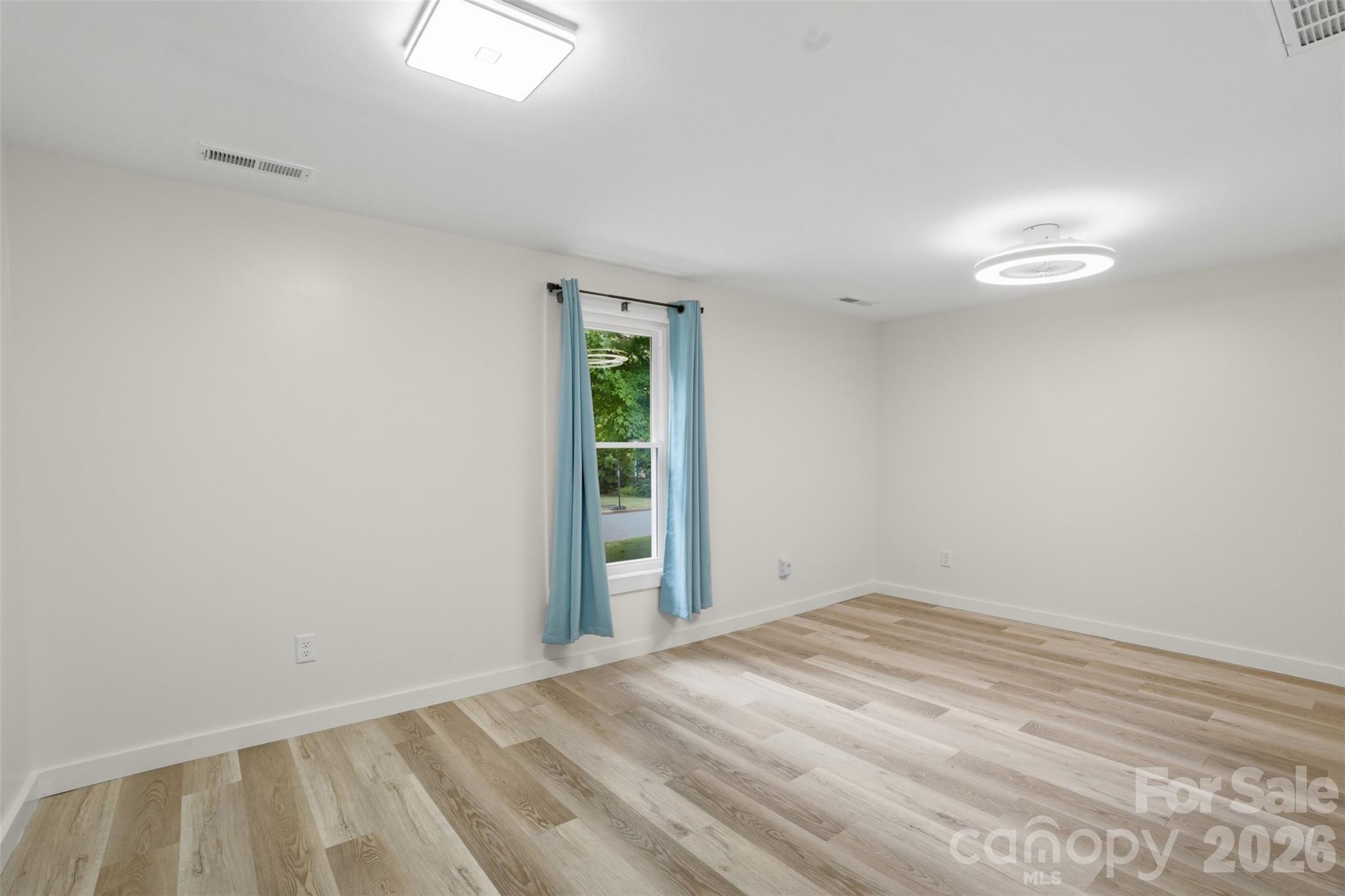 121 Oak Street — Belmont