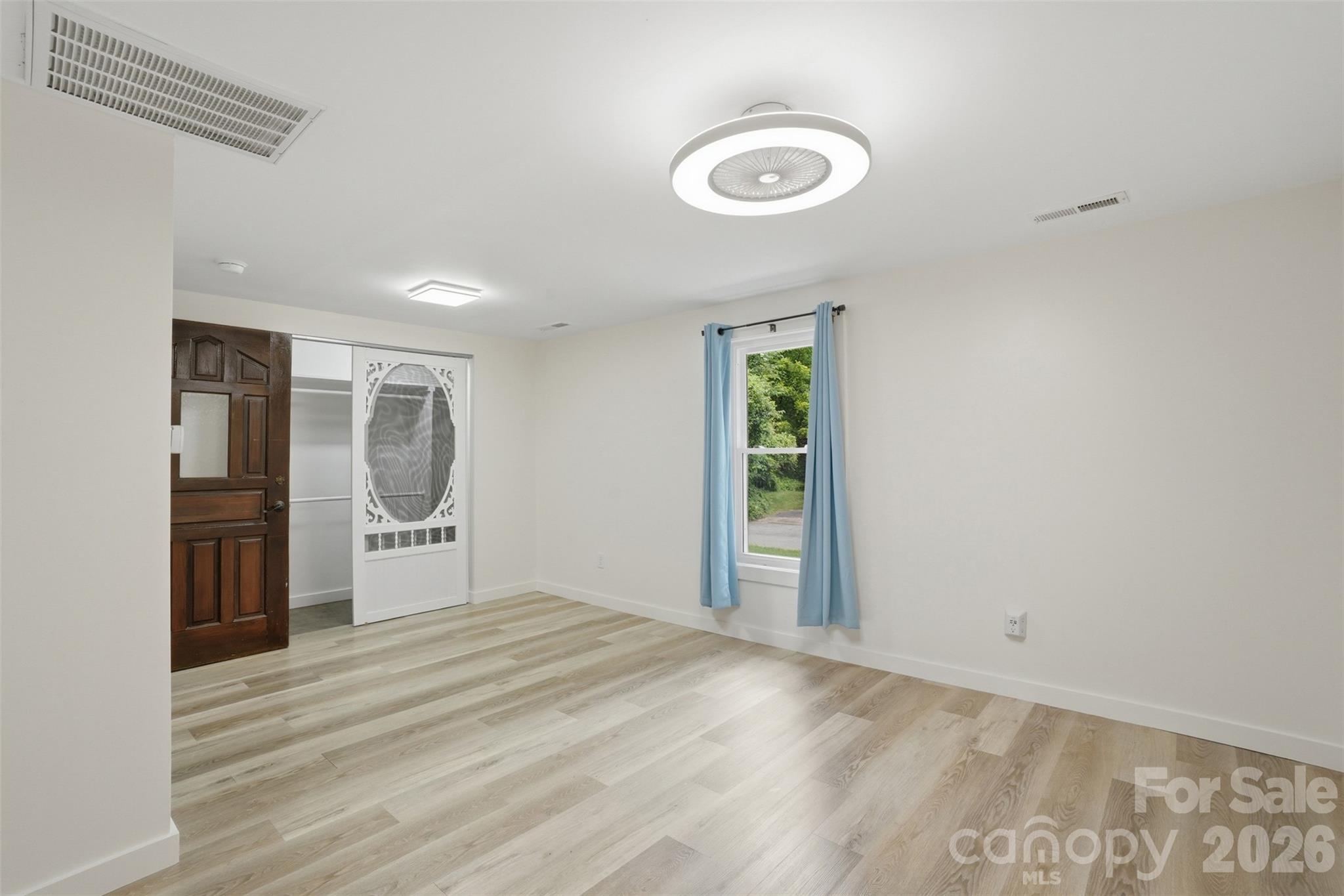 121 Oak Street — Belmont