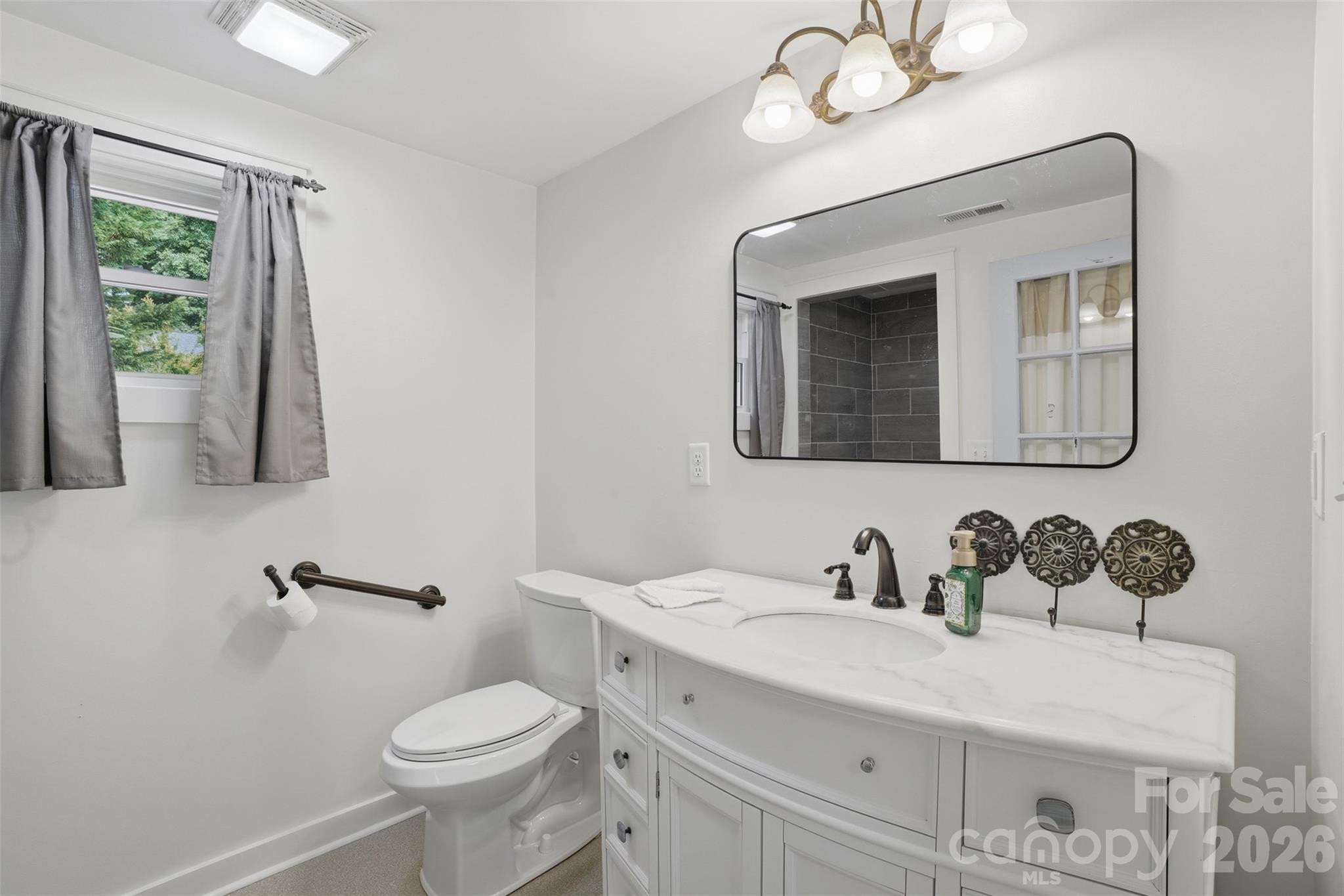 121 Oak Street — Belmont