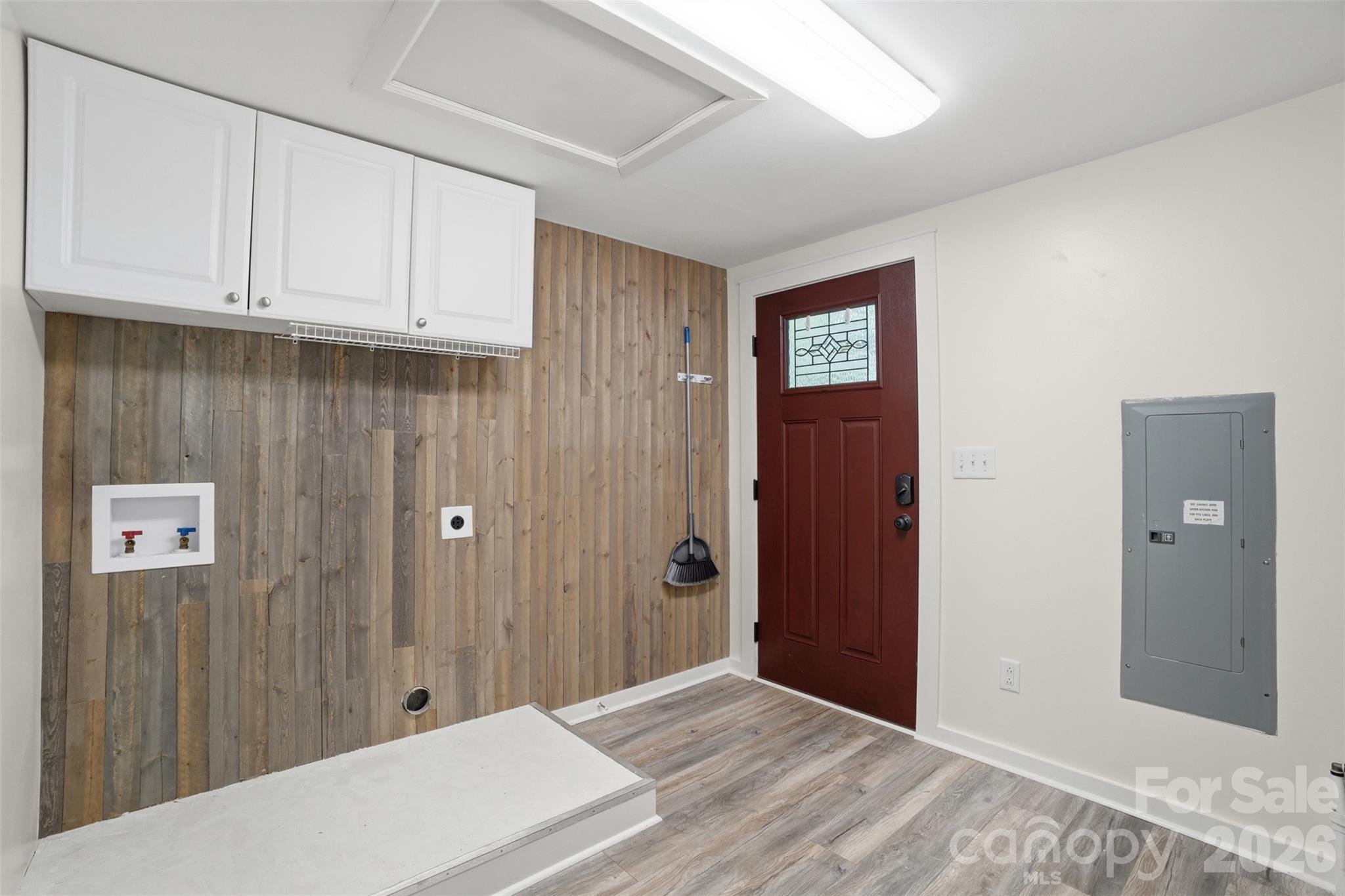121 Oak Street — Belmont