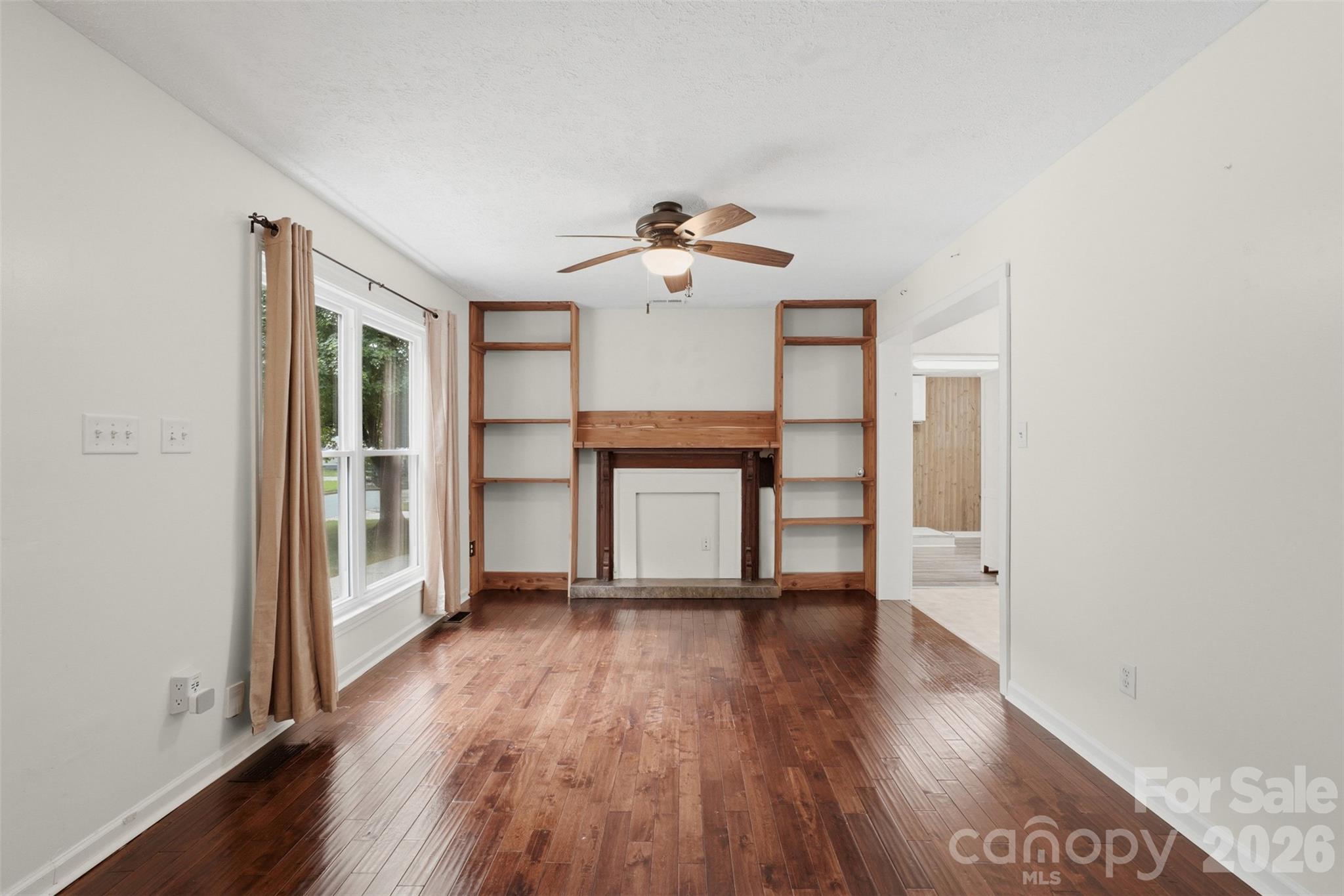 121 Oak Street — Belmont