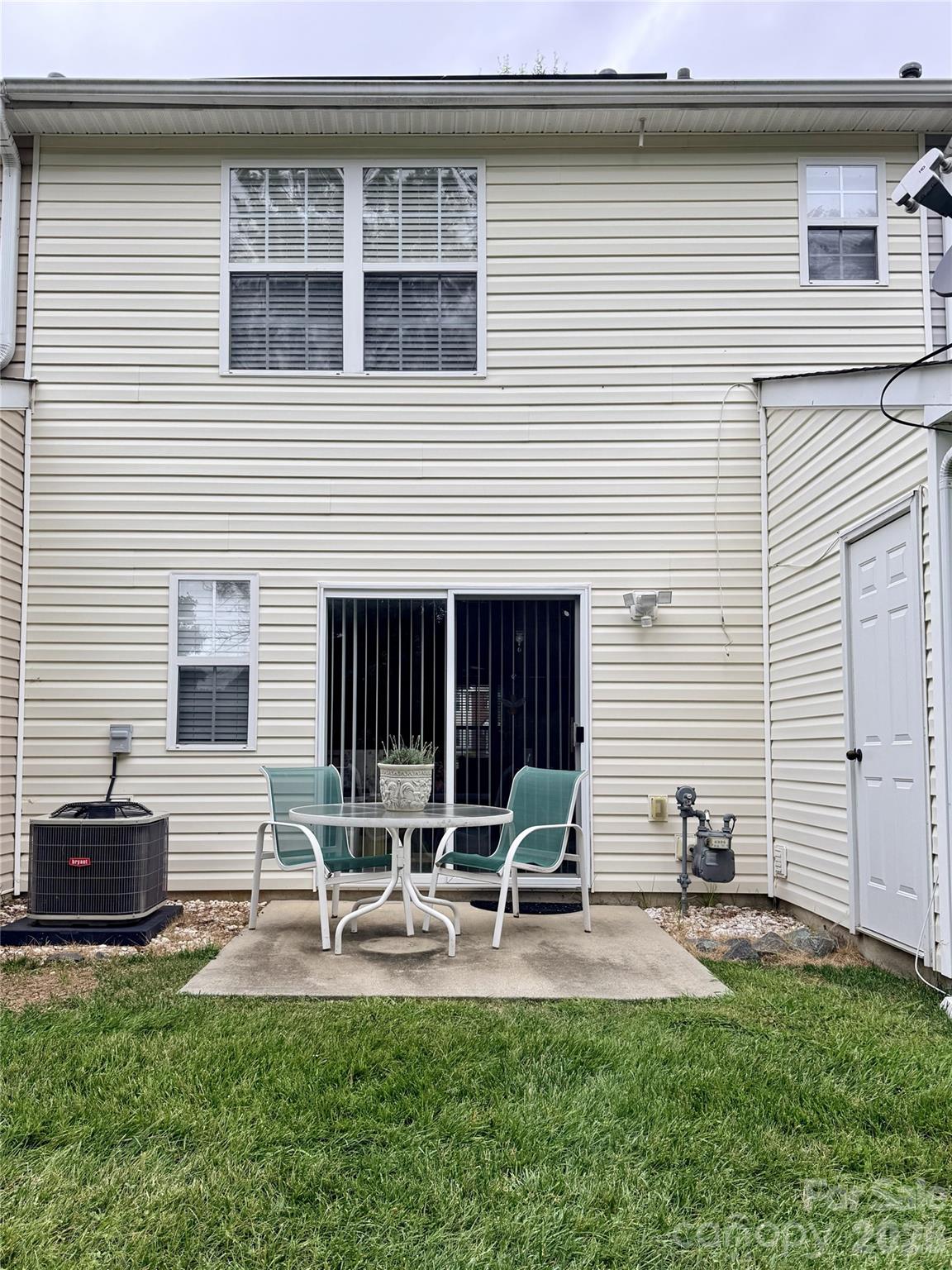 605 Gelderland Drive — Matthews
