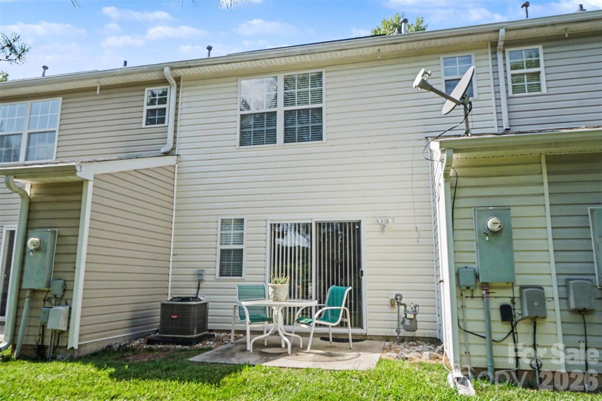 605 Gelderland Drive — Matthews