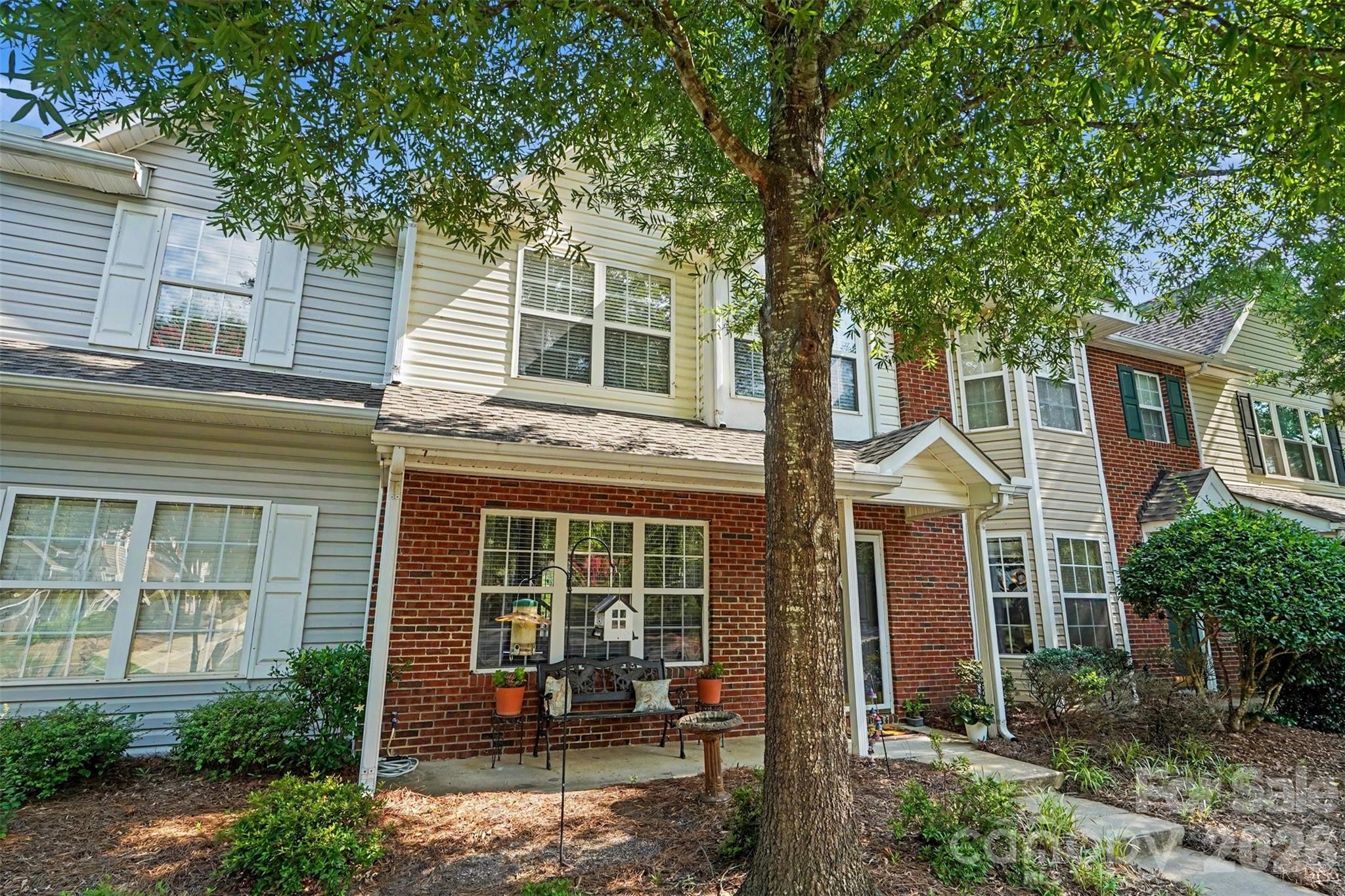 605 Gelderland Drive — Matthews