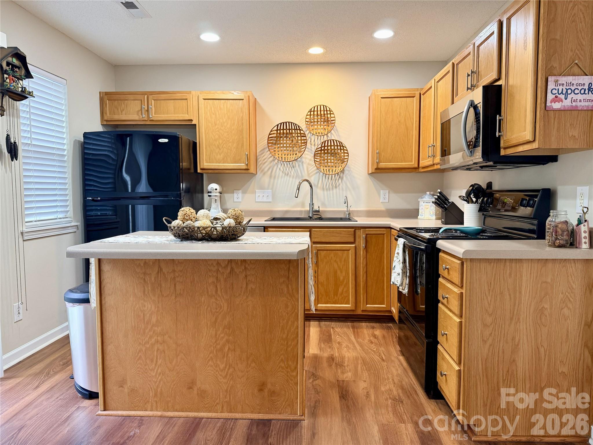 605 Gelderland Drive — Matthews