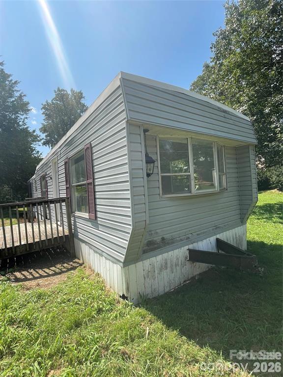 21 E Zeb Vance Street — Marion
