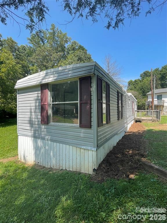 21 E Zeb Vance Street — Marion