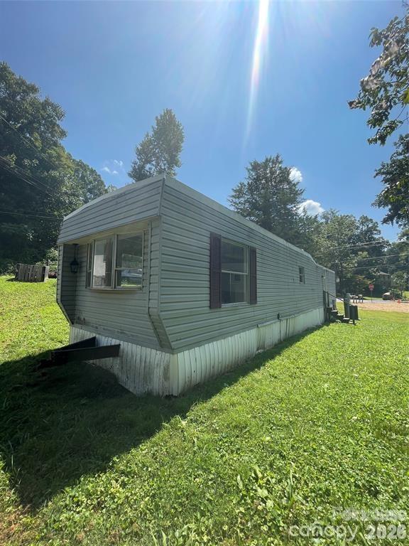 21 E Zeb Vance Street — Marion