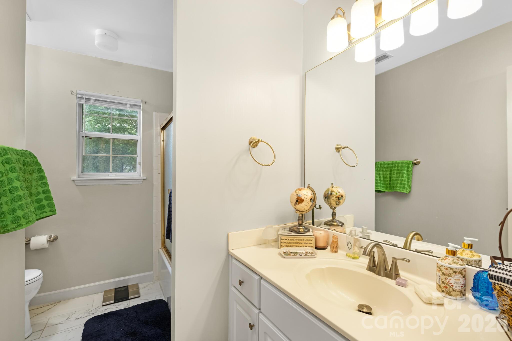 6306 Oxwynn Lane — Charlotte