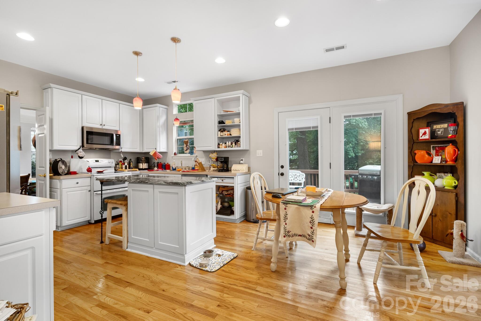 6306 Oxwynn Lane — Charlotte
