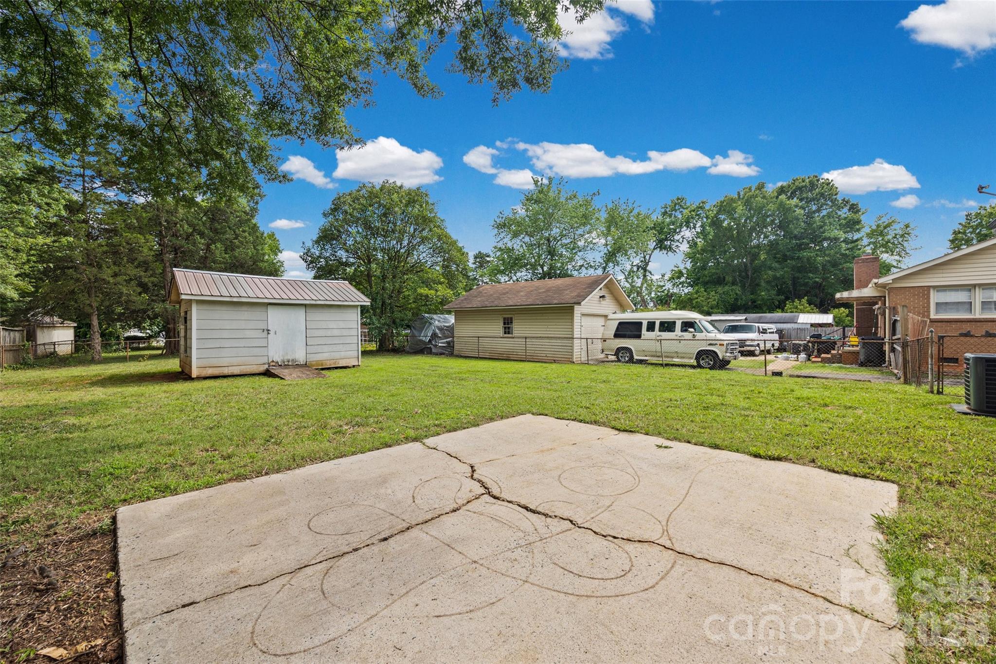 4713 Tanglebriar Drive — Charlotte