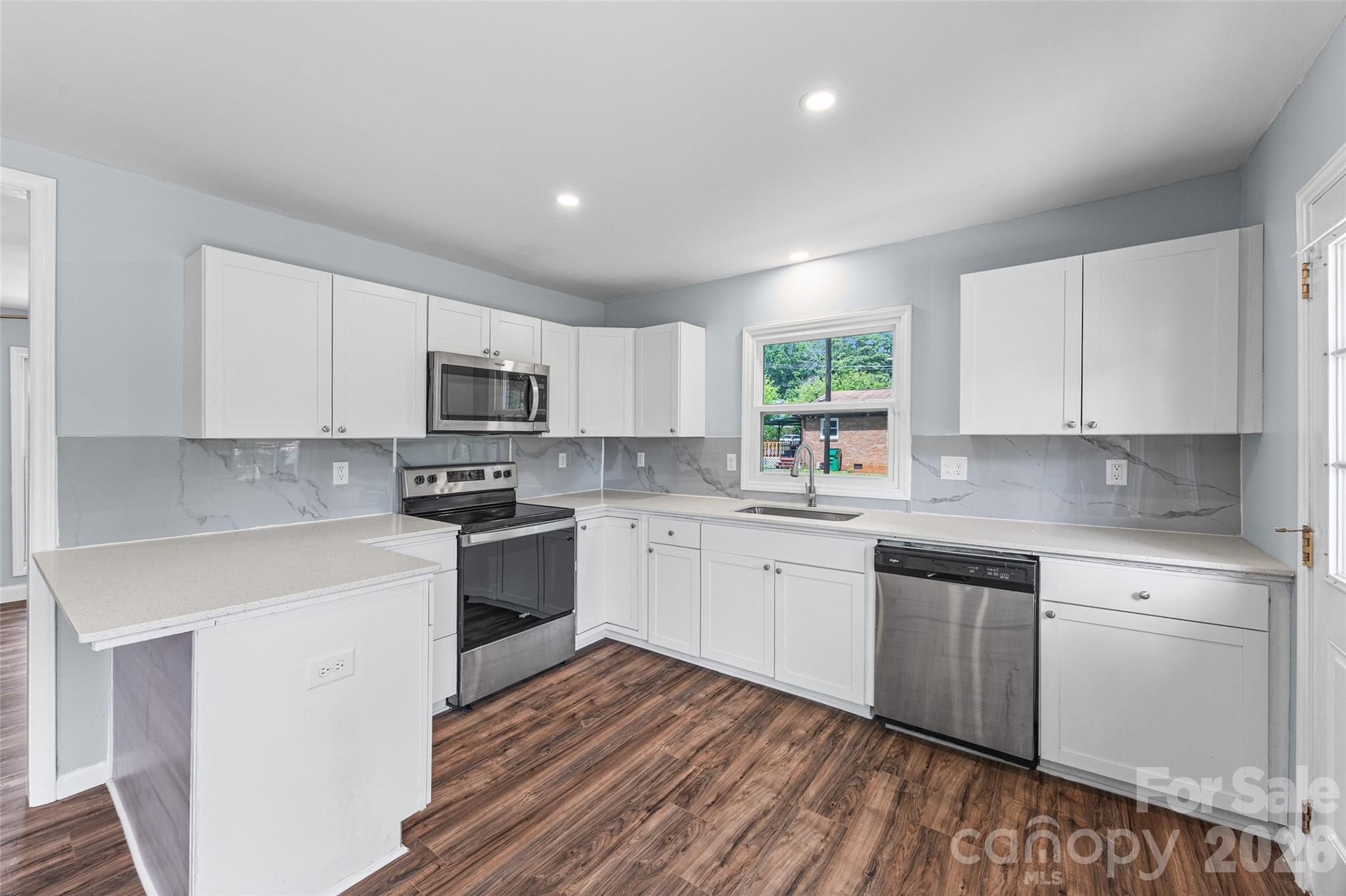 4713 Tanglebriar Drive — Charlotte