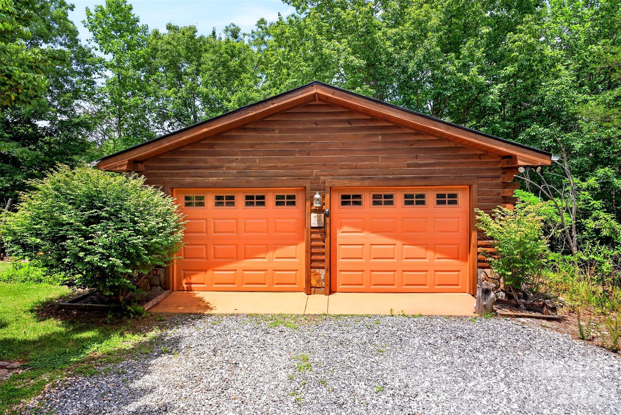 535 N Highland Road — Mill Spring