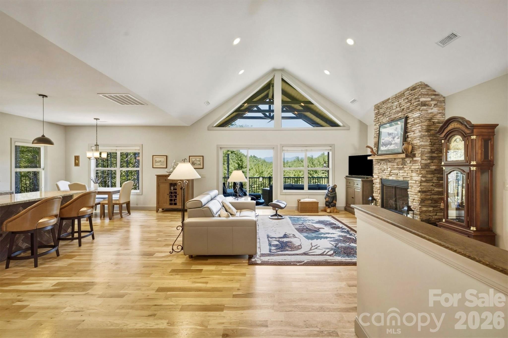 5515 Cedar Cove Way — Lenoir