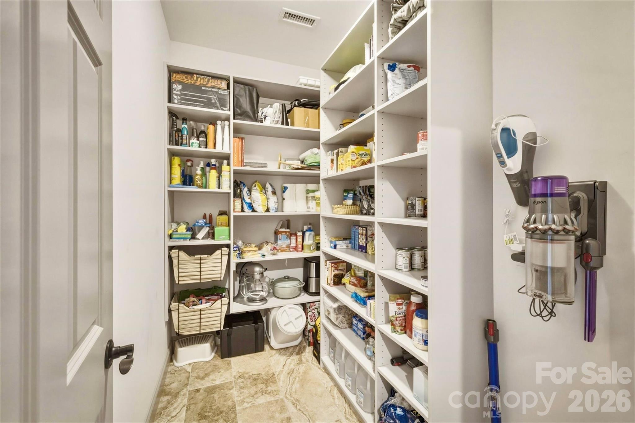 5515 Cedar Cove Way — Lenoir