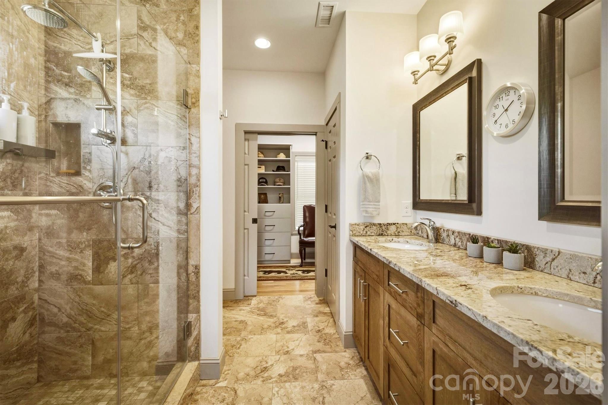 5515 Cedar Cove Way — Lenoir