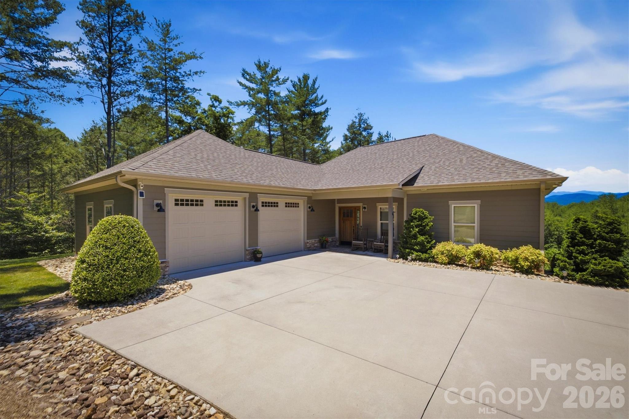 5515 Cedar Cove Way — Lenoir