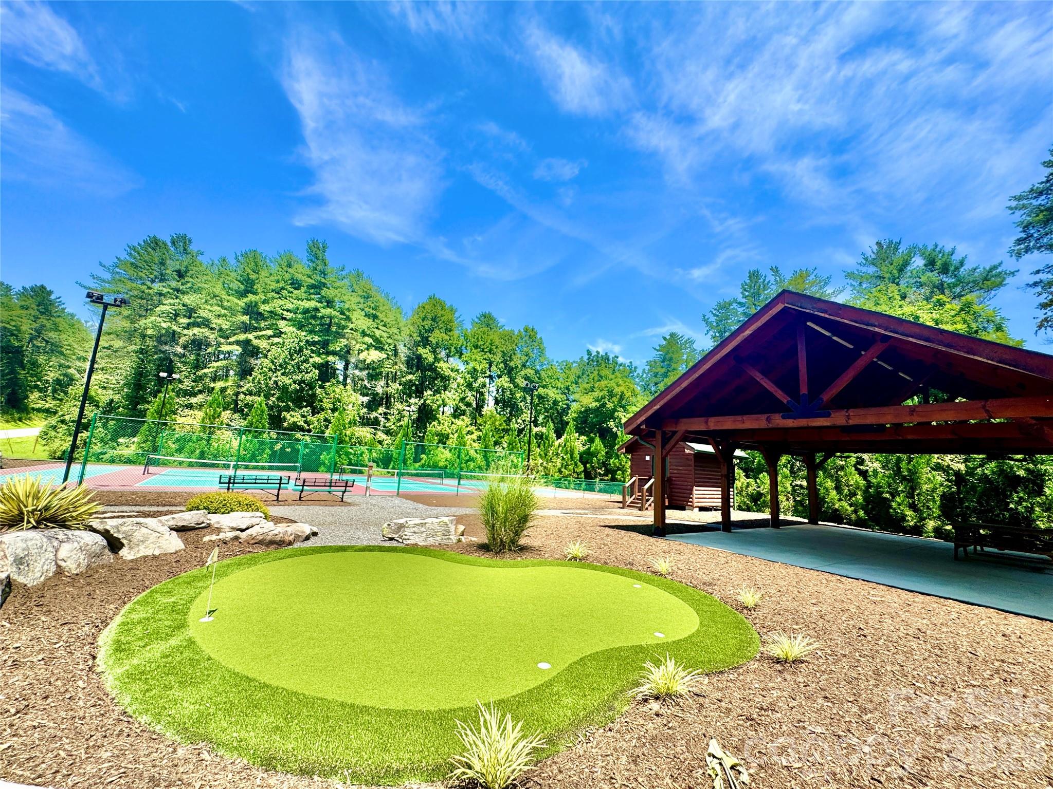 5515 Cedar Cove Way — Lenoir