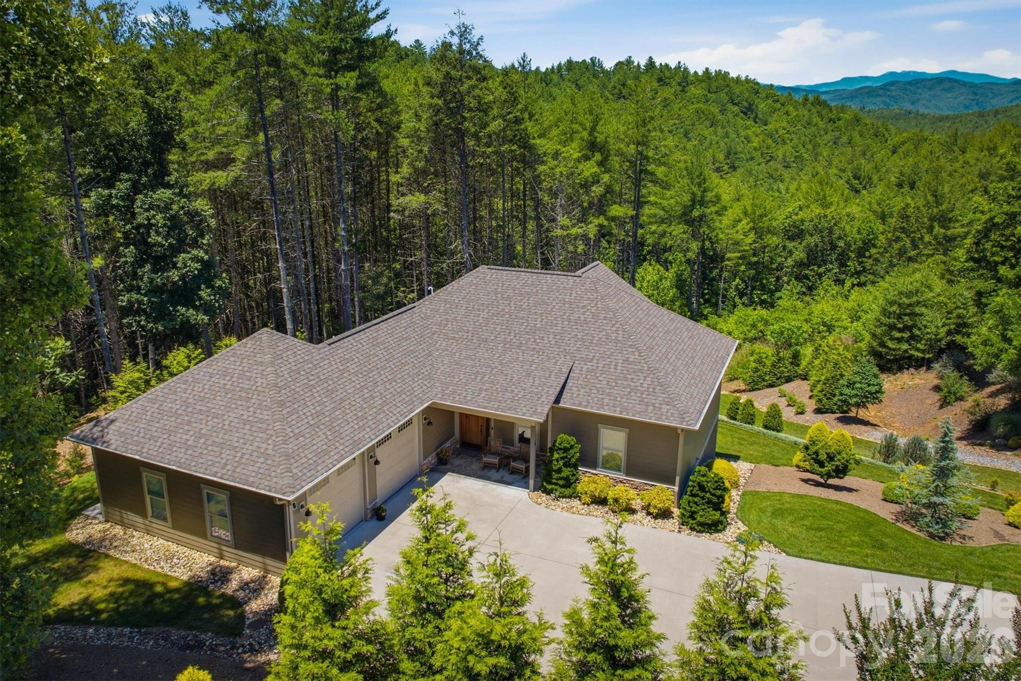 5515 Cedar Cove Way — Lenoir