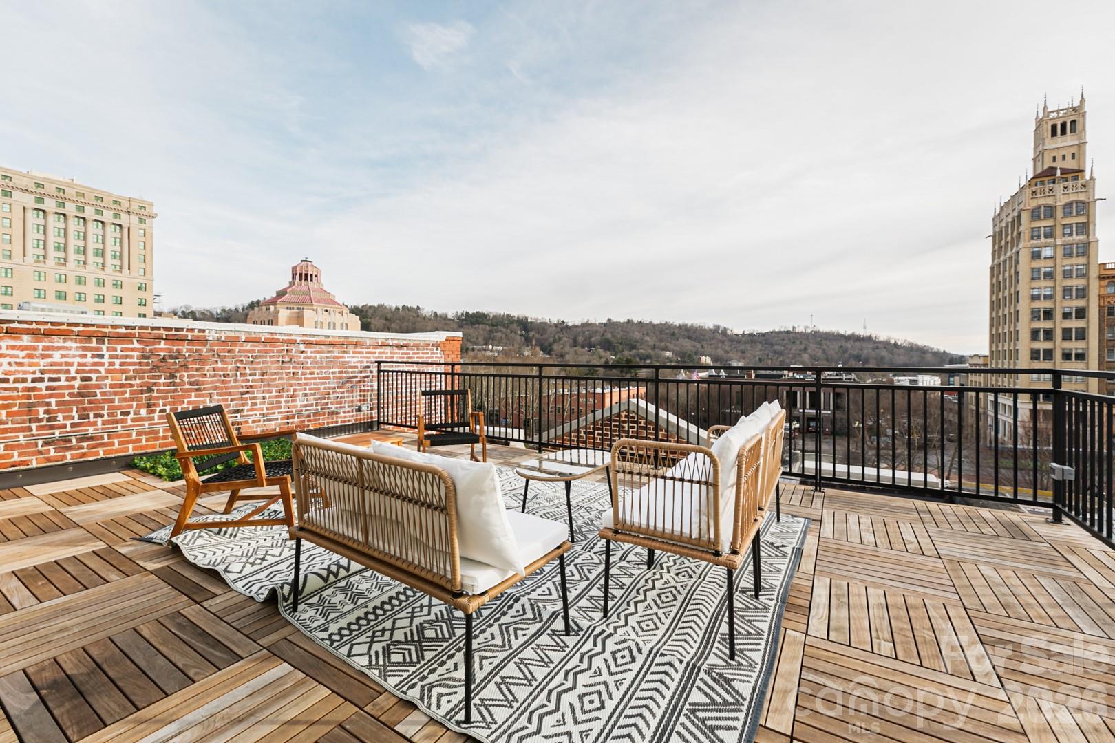 122 College Street #301 — Asheville