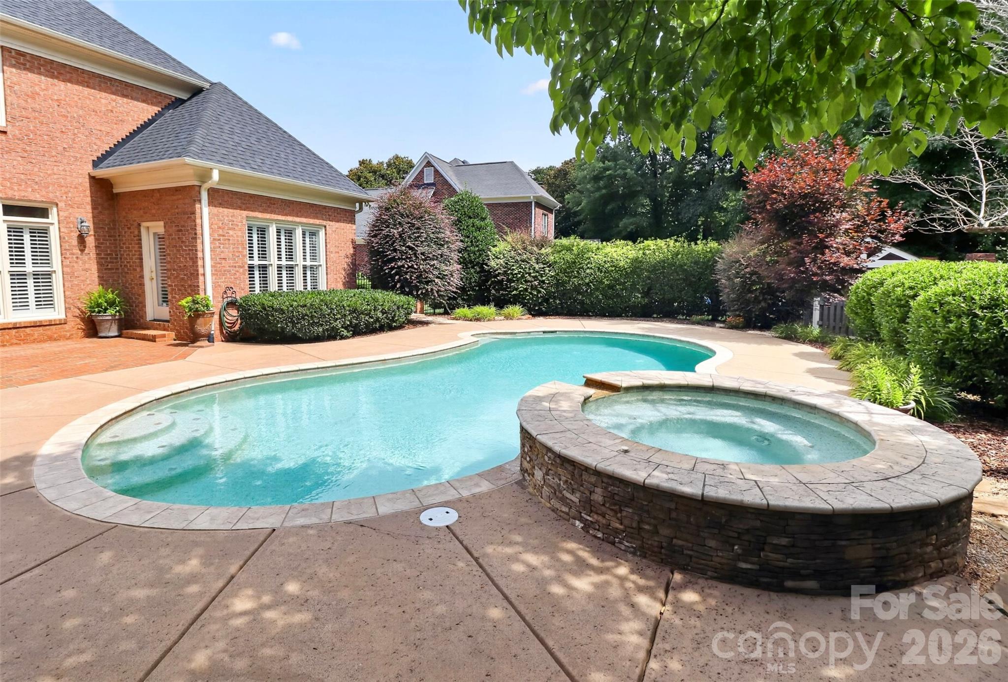 6907 Meadow Run Lane — Charlotte