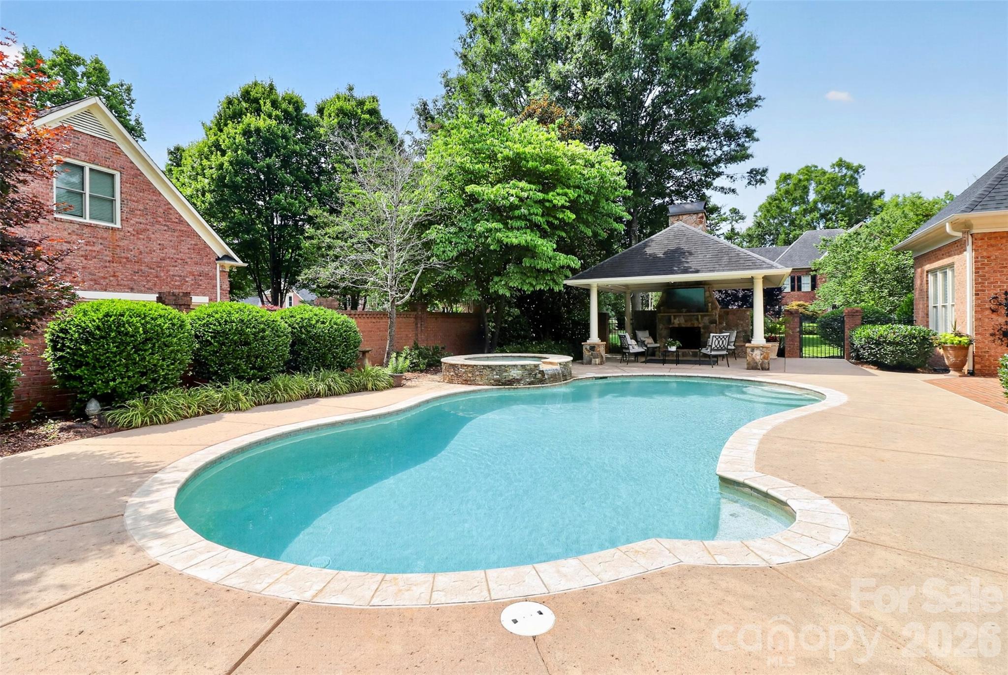 6907 Meadow Run Lane — Charlotte