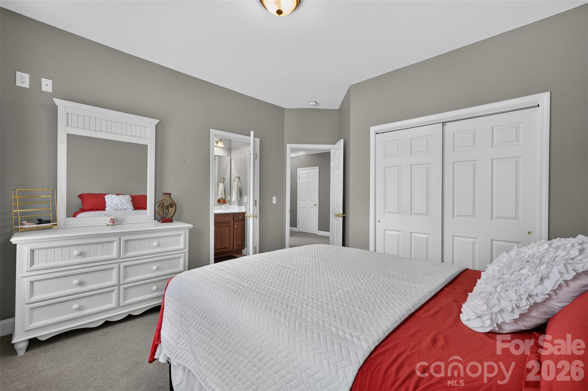 9220 Kensington Forest Drive — Harrisburg