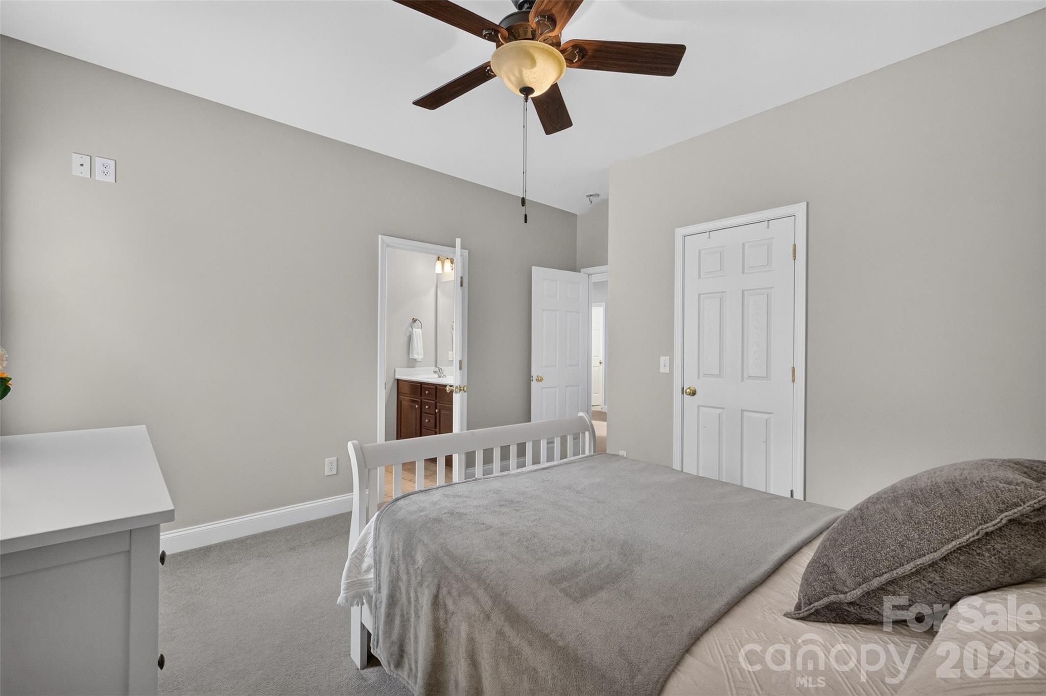 9220 Kensington Forest Drive — Harrisburg