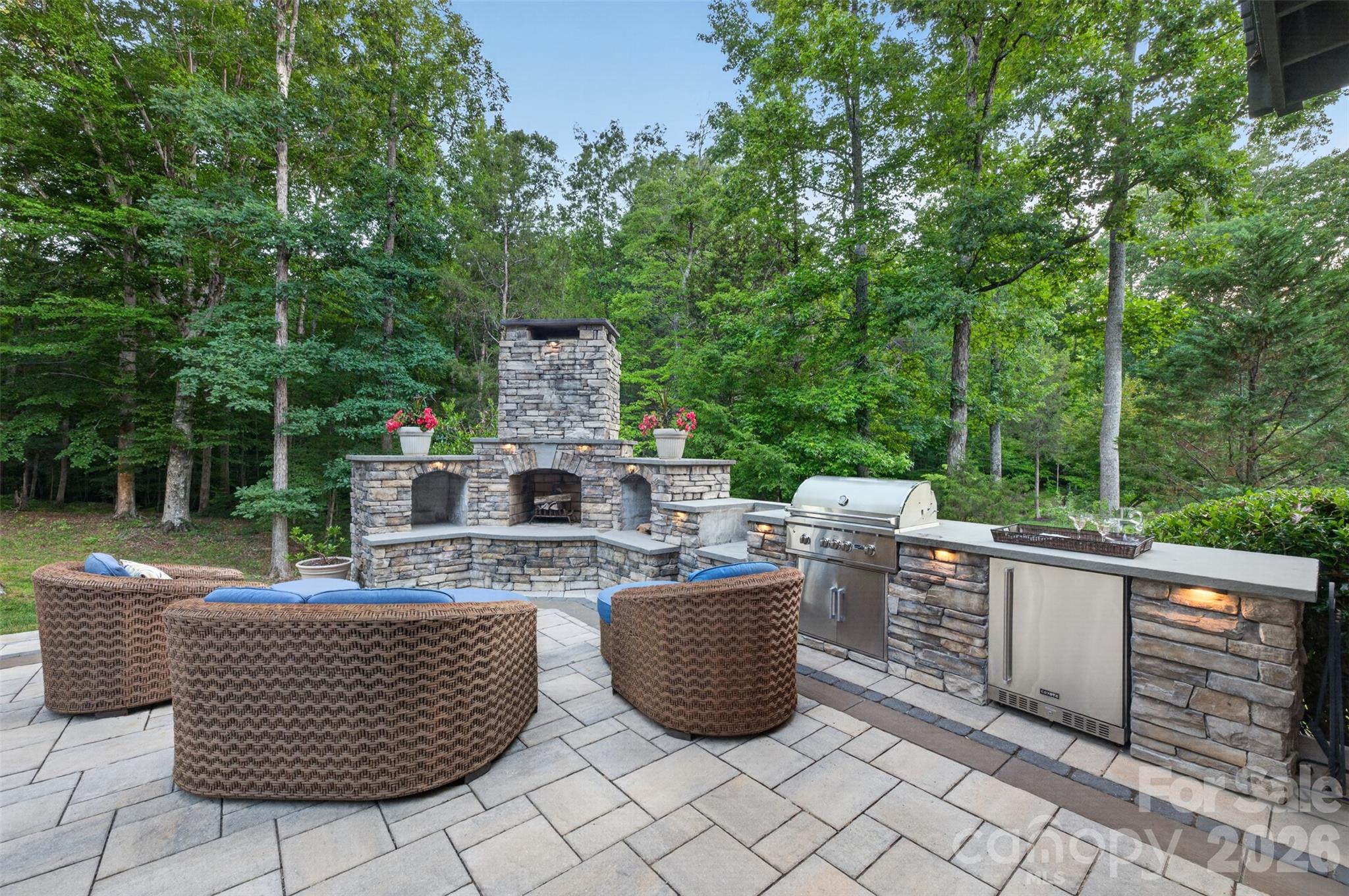 9220 Kensington Forest Drive — Harrisburg