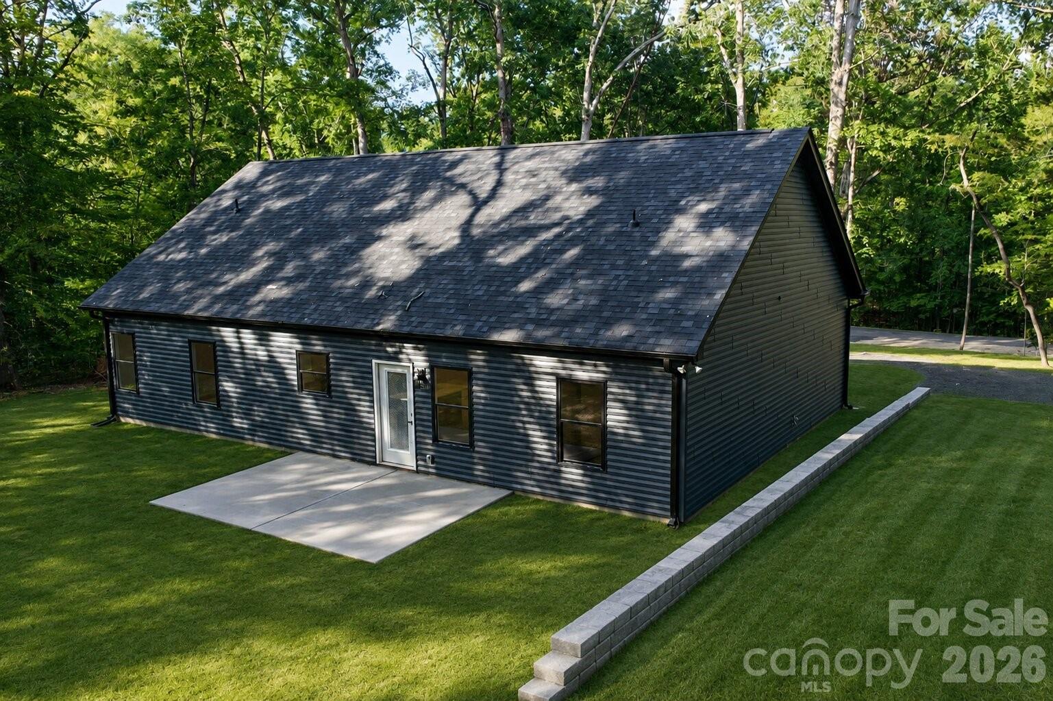 269 Tamarind Drive #568 — Troy