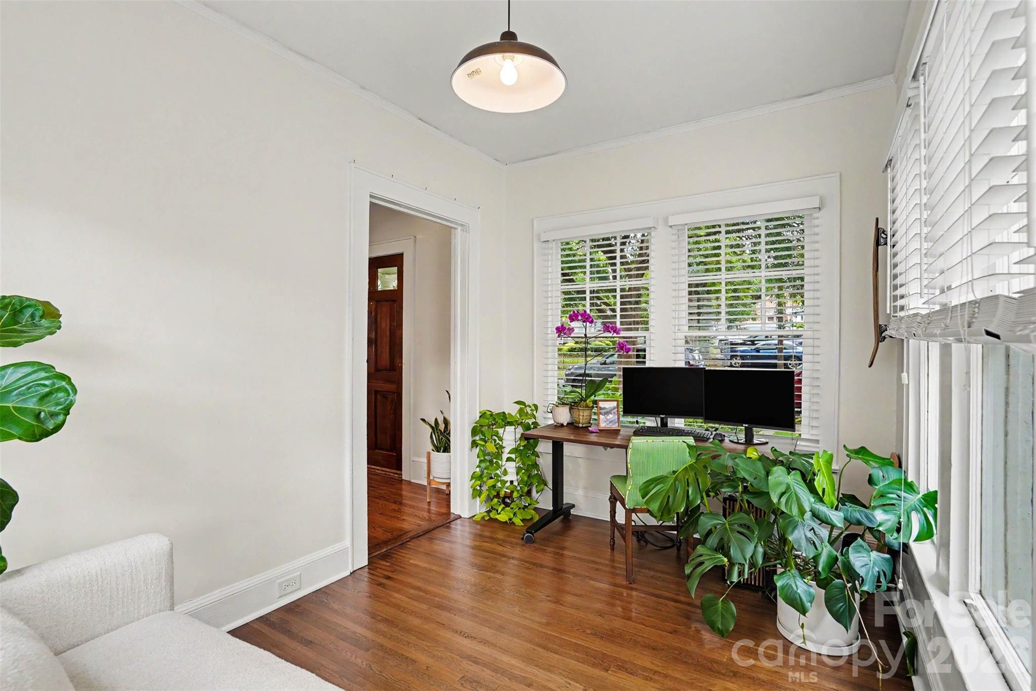2124 Lombardy Circle — Charlotte